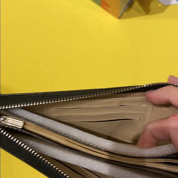 Brand NEW: Dark Blue Medium sizes Wristlet - Picture 2 of 2